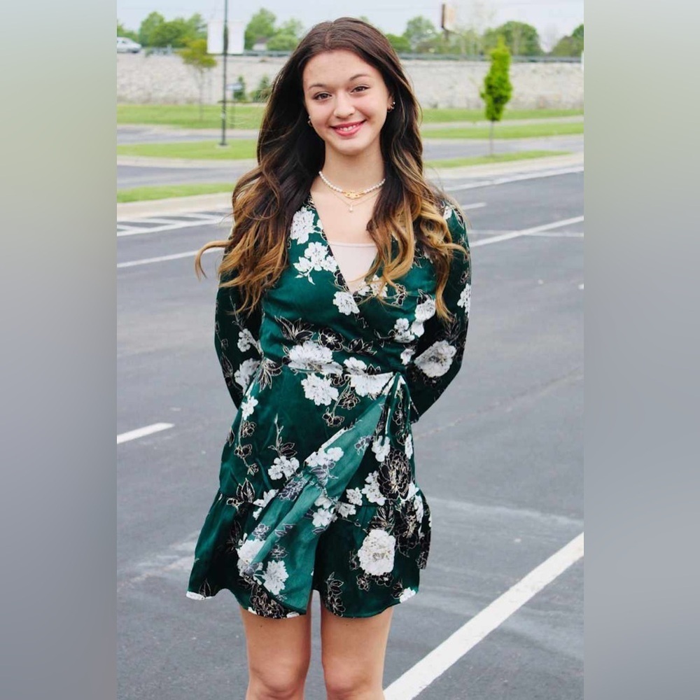 So Splendid Dark Green Floral Satin Long Sleeve Wrap Dress - Picture 5 of 6
